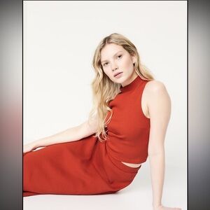 Old Navy Ribbed Set in Bronzed Amber